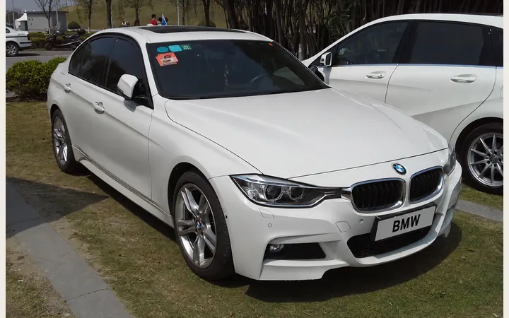 BMW 320
